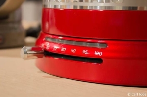 Kitchenaid Wasserkocher Artisan rot mit manueller Temperaturregulierung