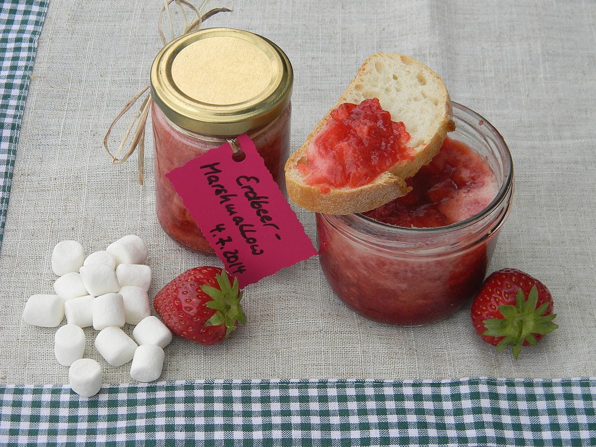 klassische Marmelade mal anders, Einkochen, selbstgemacht, Erdbeermarmelade mit Marshmallowcreme, Carl Tode Göttingen
