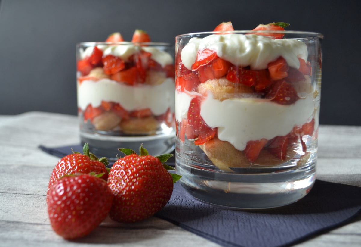 Fruchtiges Tiramisu mit Erdbeeren - Carl Tode Göttingen