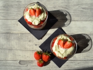 Rezept für fruchtiges Tiramisu mit Erdbeeren und Orangensaft, Sommer-Dessert, Carl Tode Göttingen