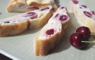 Rezept für Quarkstrudel mit Kirschen, Kirschstrudel, backen mit Obst